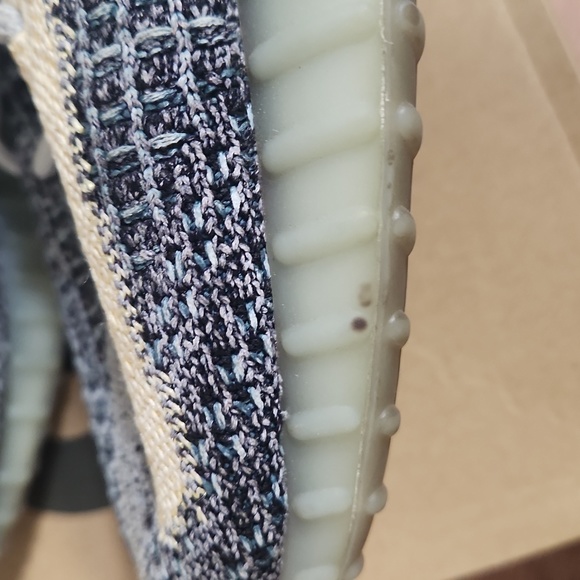 SOLD!!! Yeezy 350 V2 "Ash Blue"! ๐๐๐ - Picture 7 of 13